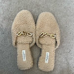 Size 9 Rag and Bone Essex Sherpa Slide **BRAND NEW NEVER WORN**